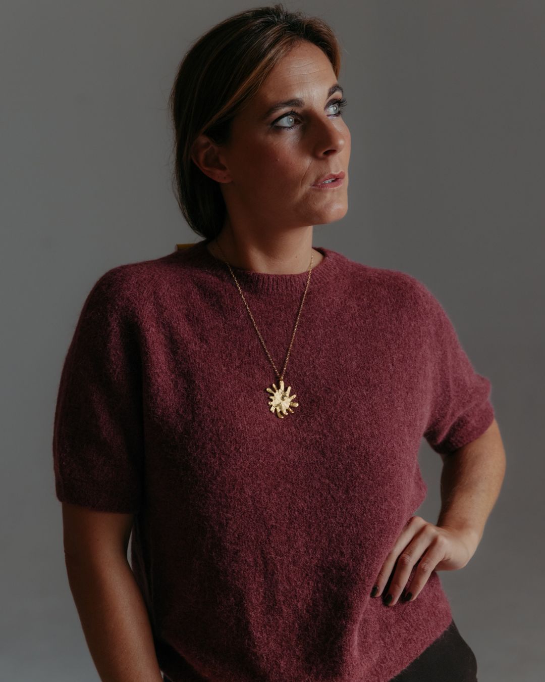 COLAR MIRÓ "Mulher diante do sol"