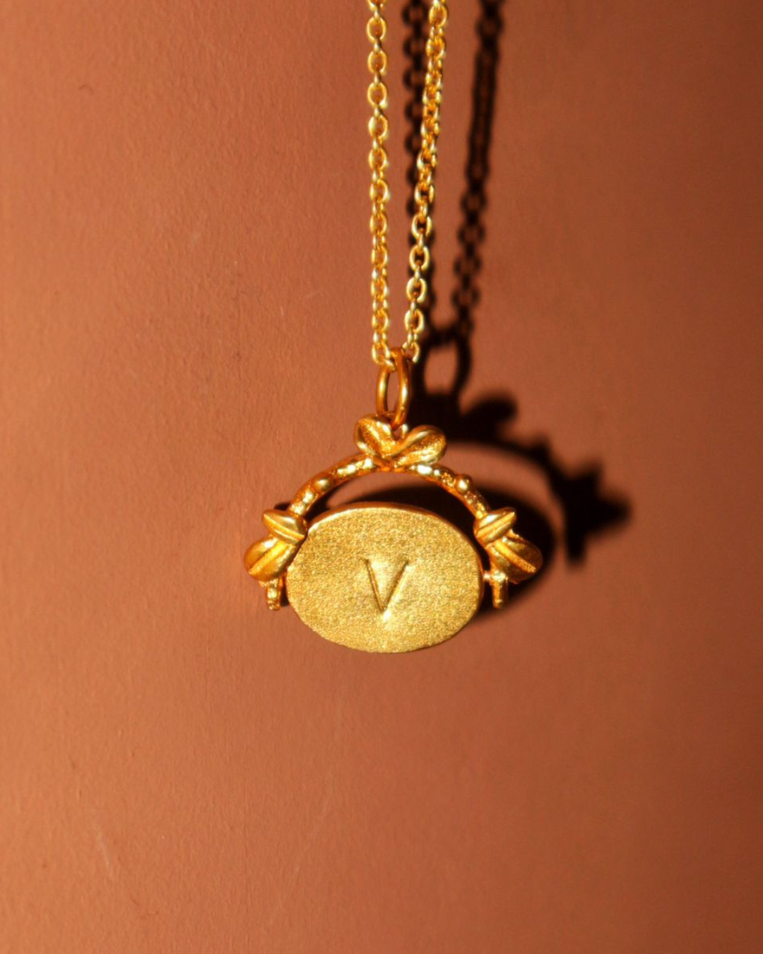 COLAR ATTRAVERSIAMO - The Mom Edit